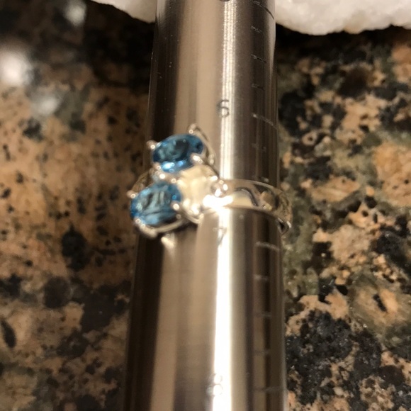 STERLING SILVER GENUINE BLUE TOPAZ SIZE 6 3/4 NWT - Picture 7 of 7